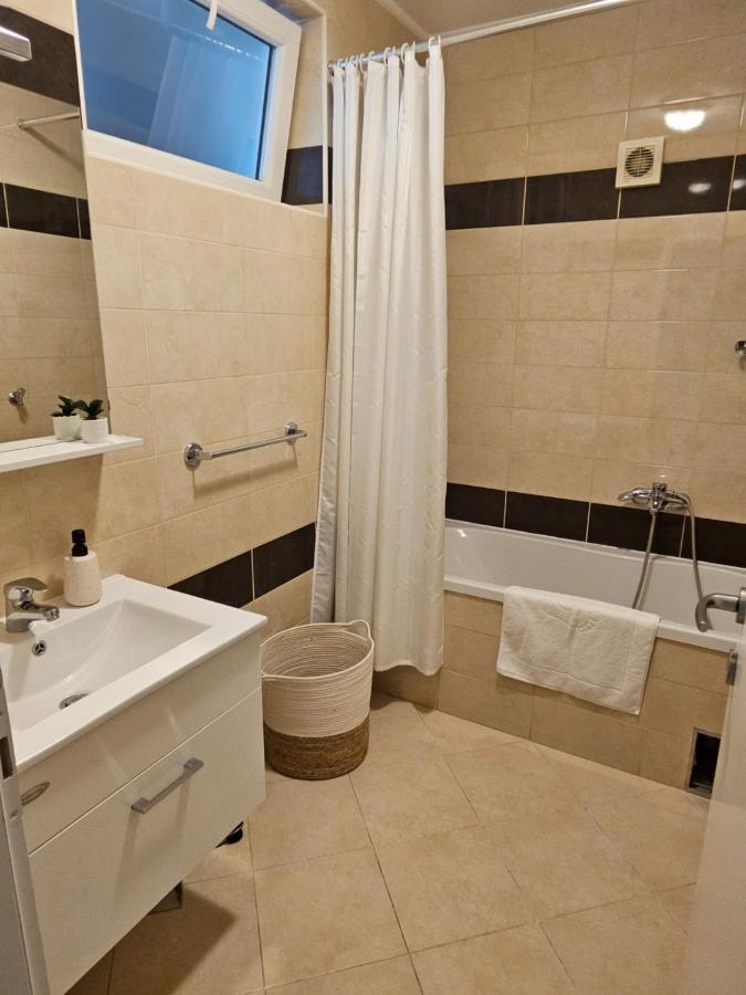 Comfort Rooms Remiza - Free Private Parking - Self Check-In Zagreb Exterior photo
