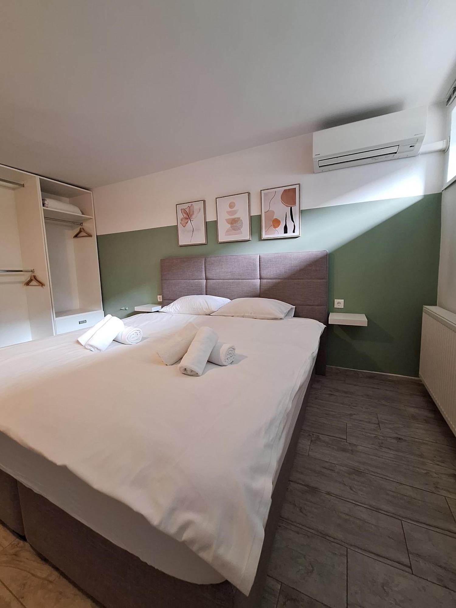 Comfort Rooms Remiza - Free Private Parking - Self Check-In Zagreb Exterior photo